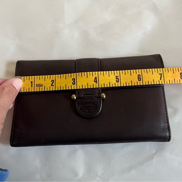 VTG Fossil Brown Leather Trifold Classic Wallet Nice Hardware - Picture 10 of 12
